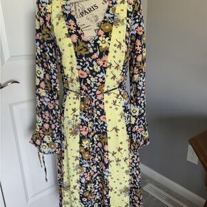 ModCloth Floral Long Sleeve Dress‎ Flower/Butterflies Size 6